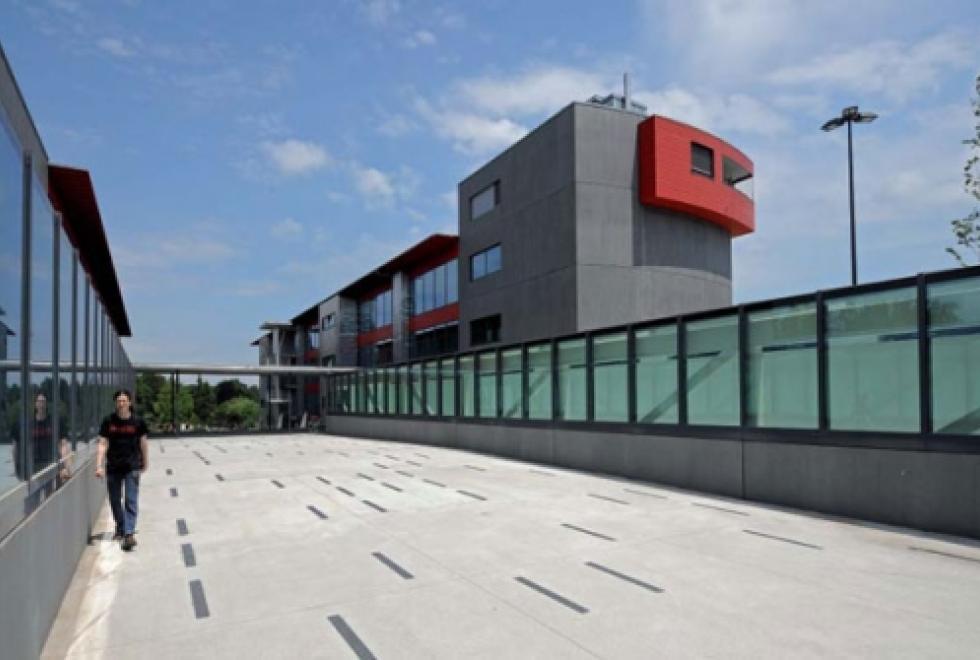 Voir la fiche complète sur architectes.ch